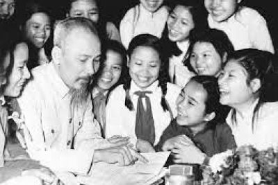Bác Hồ với sự nghiệp “trồng người”
