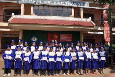 LỄ RA TRƯỜNG CHO HỌC SINH LỚP 5 NIÊN KHÓA 2010-2015
